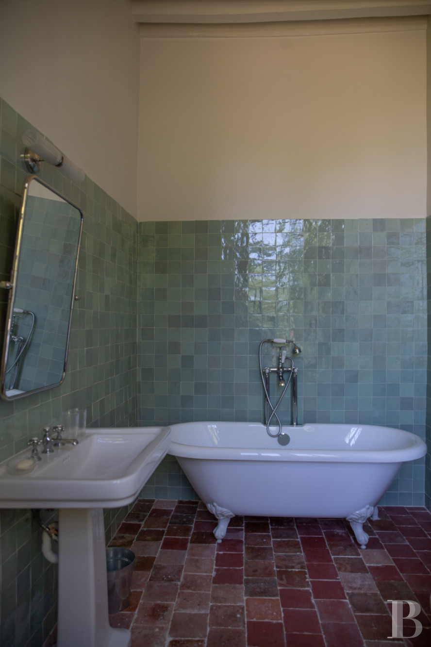 A château and its outbuildings in walled grounds to the north-east of Falaise, in Calvados - photo  n°20